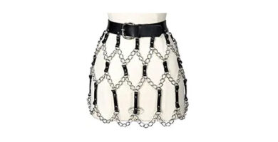 falda-corta-piel-y-cadenas