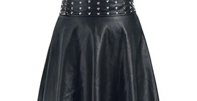 minifalda-negra-con-tachuelas